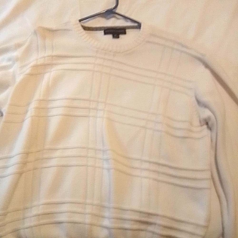 Beige long sleeve sweater. By tricots/Raphael.